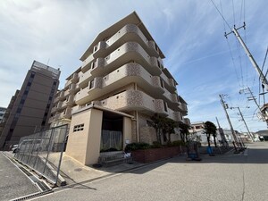 サンロイヤル外観写真