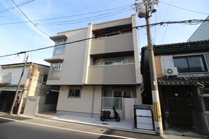 シャーメゾンバグース外観写真