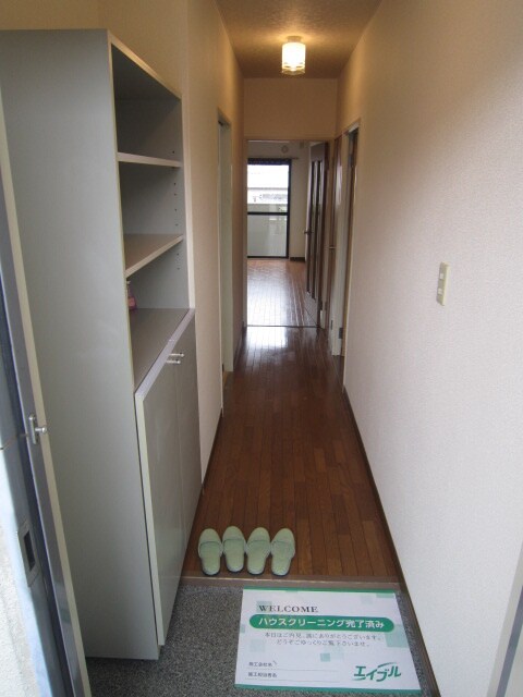 物件内観写真10　(玄関)