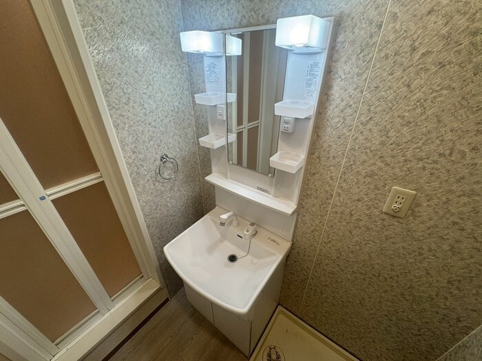 物件内観写真12　(洗面)