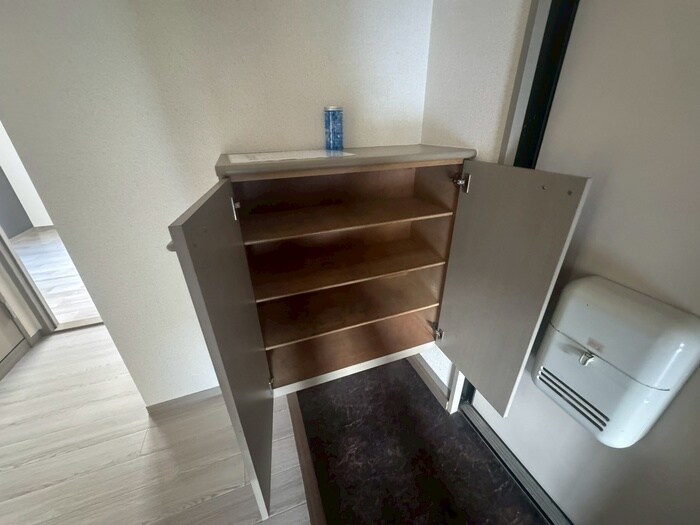 物件内観写真15　(靴箱)