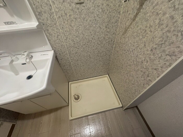 物件内観写真18　(洗濯機置場)