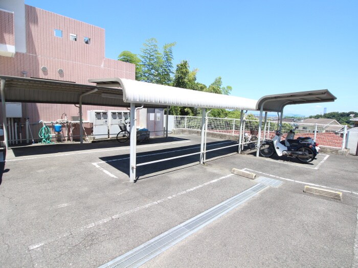 物件外観写真6　(駐輪場)