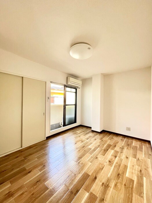 物件内観写真12　(居室)