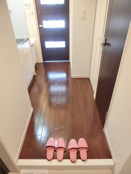 物件内観写真16　(廊下)