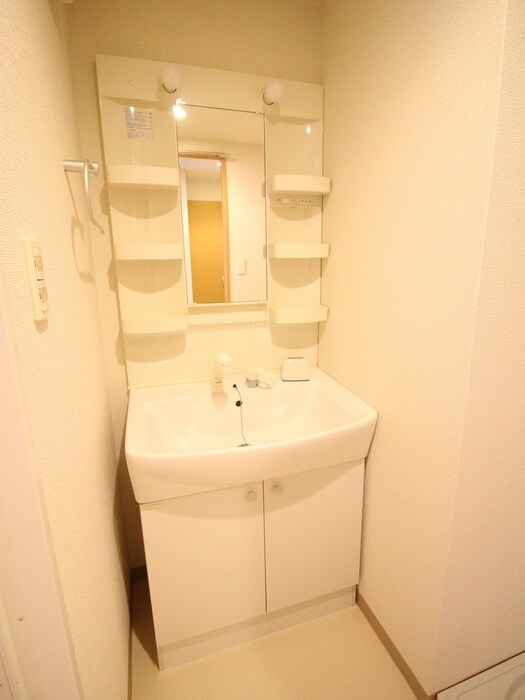 物件内観写真11　(洗面)