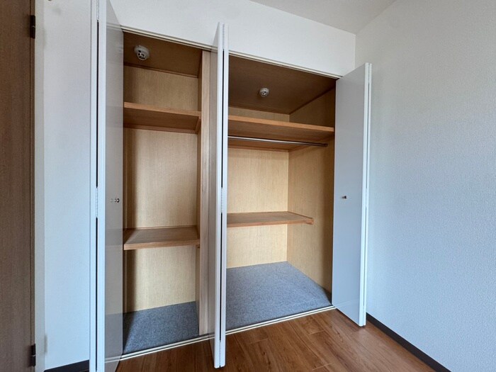 物件内観写真16　(収納)