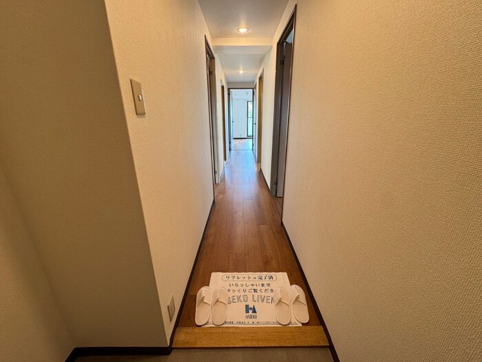 物件内観写真19　(廊下)