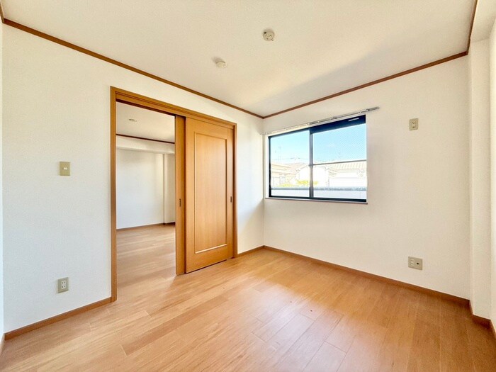 物件内観写真9　(居室)