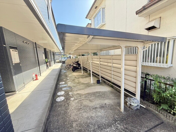 物件外観写真5　(駐輪場)