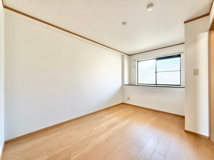 物件内観写真10　(居室)