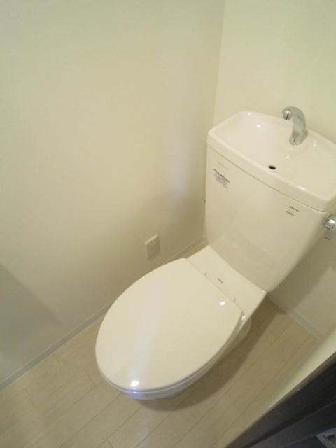 物件内観写真12　(トイレ)