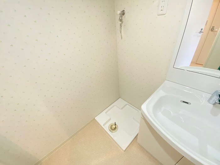 物件内観写真10　(洗濯機置場)