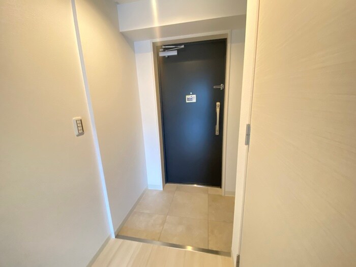 物件内観写真18　(玄関)