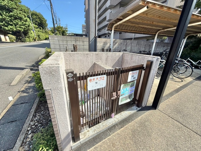 物件外観写真4　(建物設備)