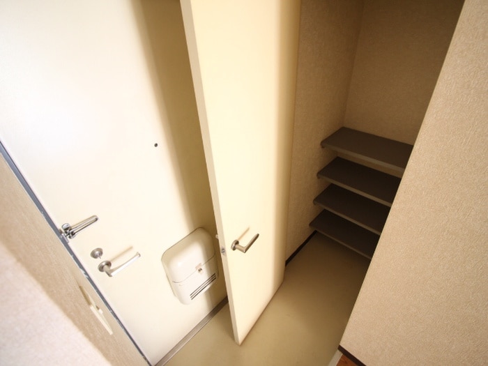 物件内観写真14　(靴箱)
