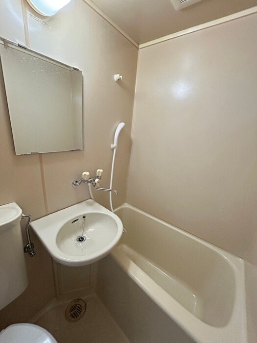 物件内観写真4　(洗面)