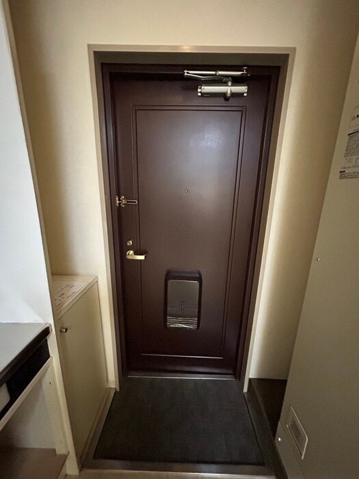 物件内観写真7　(玄関)