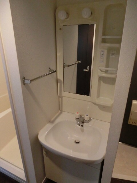 物件内観写真11　(洗面)