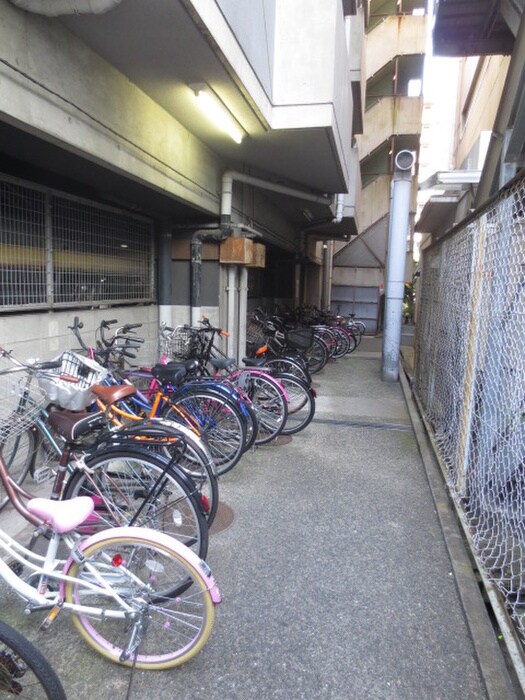 物件外観写真6　(駐輪場)