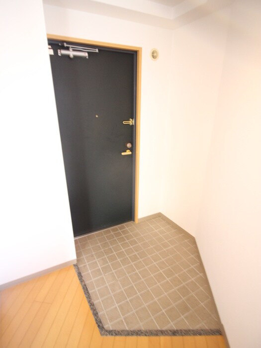 物件内観写真13　(玄関)