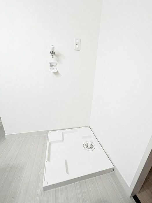 物件内観写真8　(洗濯機置場)