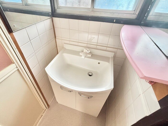 物件内観写真11　(洗面)