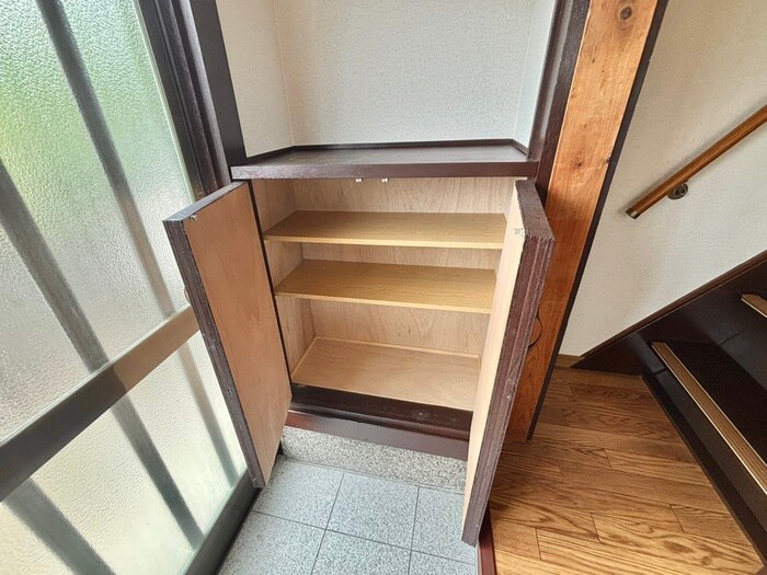 物件内観写真15　(靴箱)