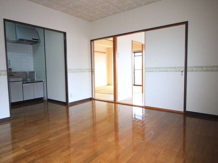 物件内観写真8　(居室)