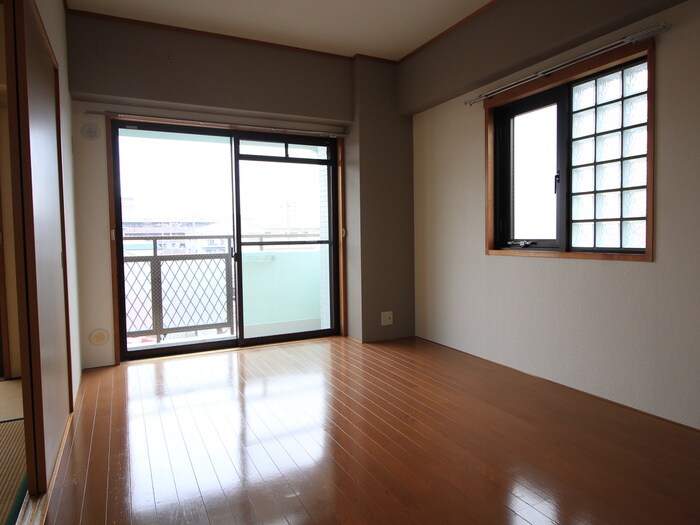 物件内観写真9　(居室)