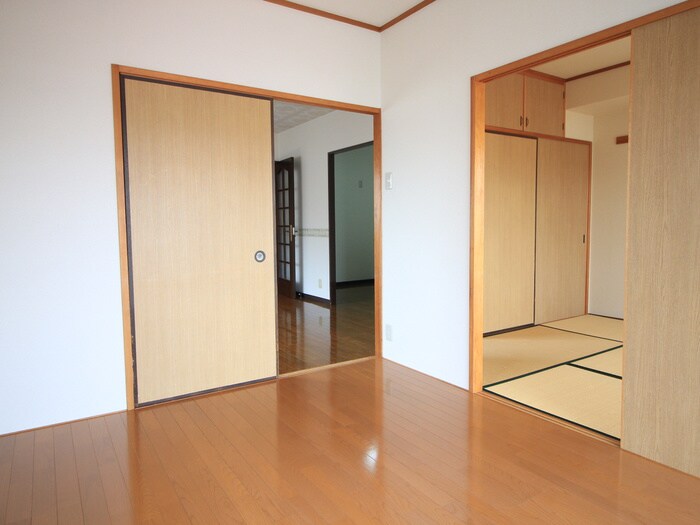 物件内観写真11　(居室)