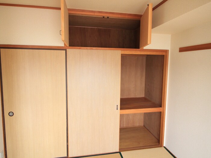 物件内観写真16　(収納)