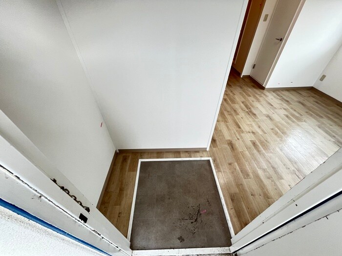 物件内観写真16　(玄関)