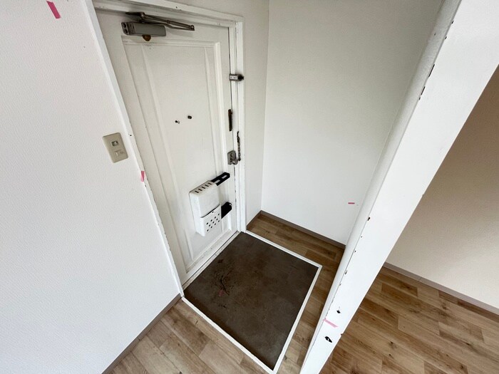 物件内観写真20　(玄関)