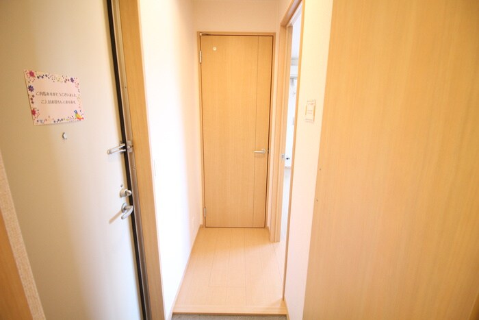 物件内観写真18　(廊下)