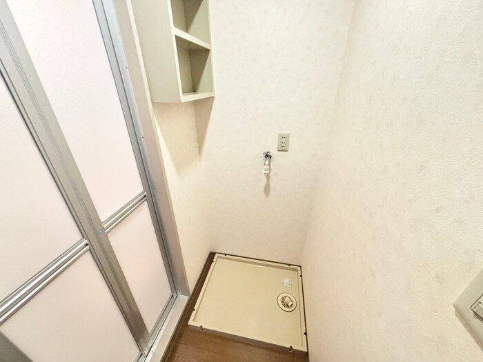 物件内観写真17　(洗濯機置場)