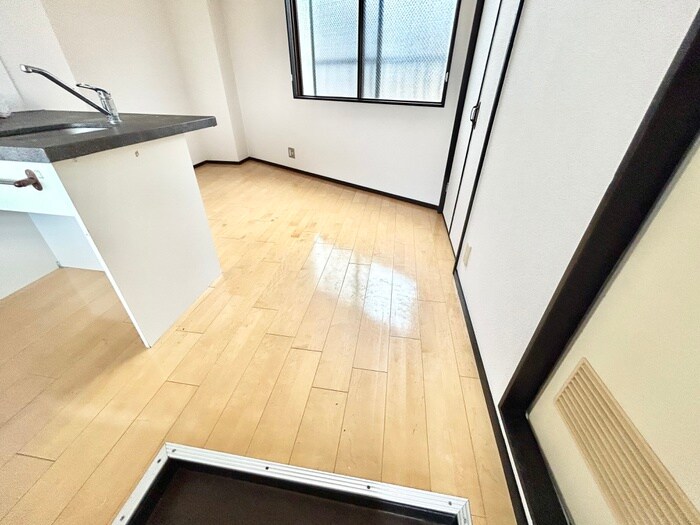 物件内観写真21　(廊下)