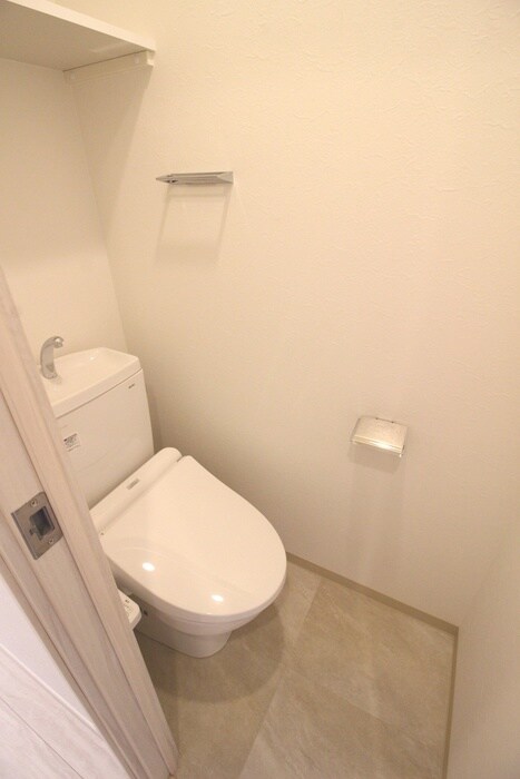 物件内観写真8　(トイレ)