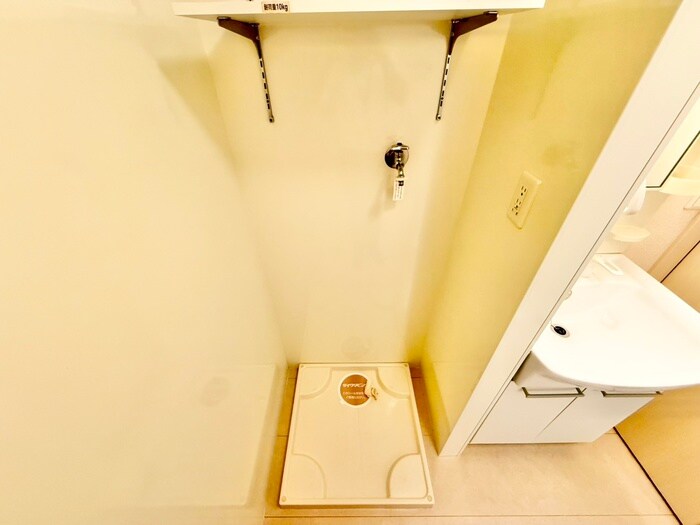 物件内観写真15　(洗濯機置場)