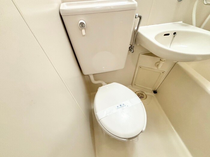 物件内観写真8　(トイレ)