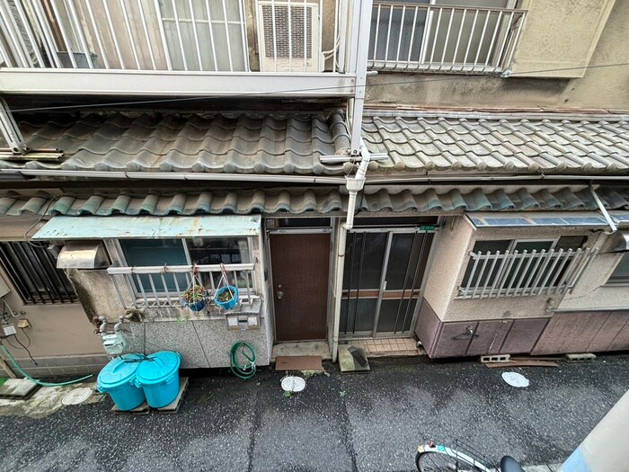 物件内観写真12　(室内からの展望)