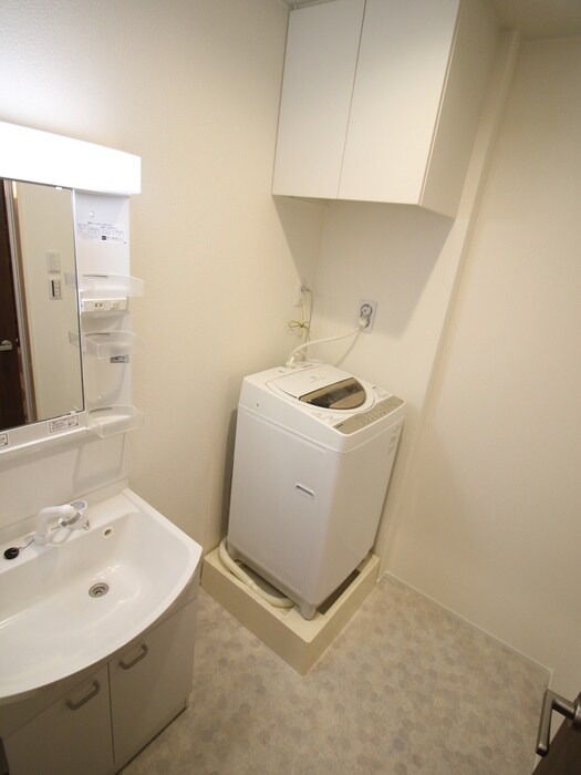 物件内観写真10　(洗濯機置場)