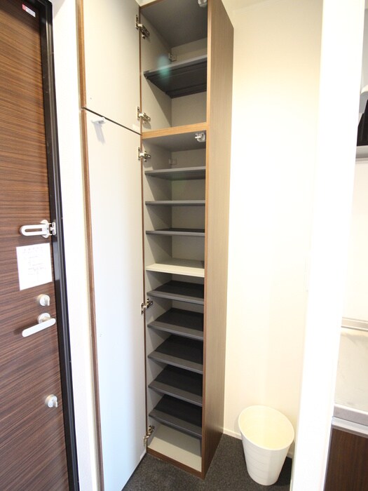 物件内観写真18　(靴箱)