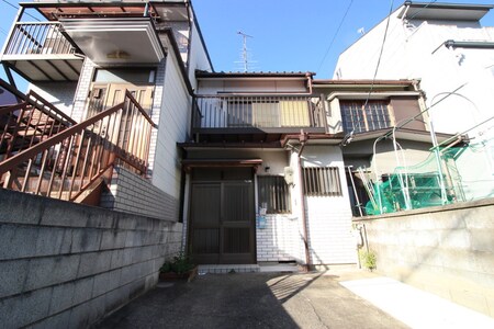 太秦御領田町貸家外観写真