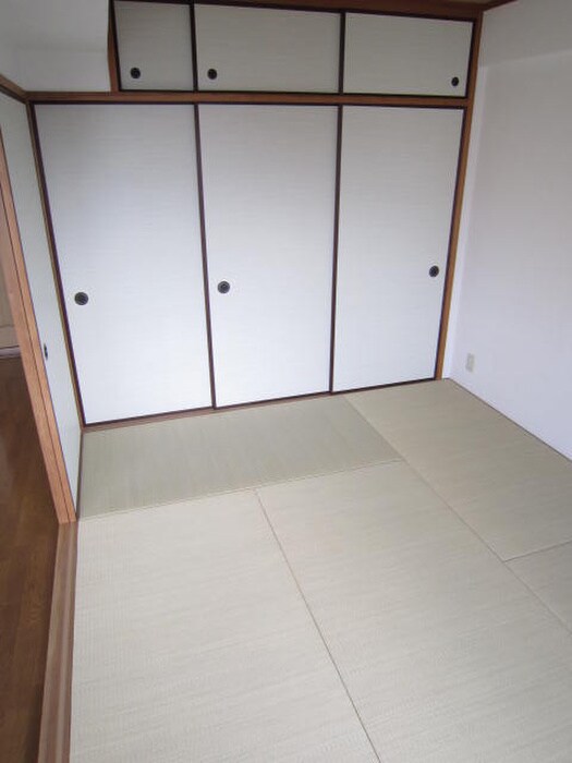 物件内観写真12　(居室)