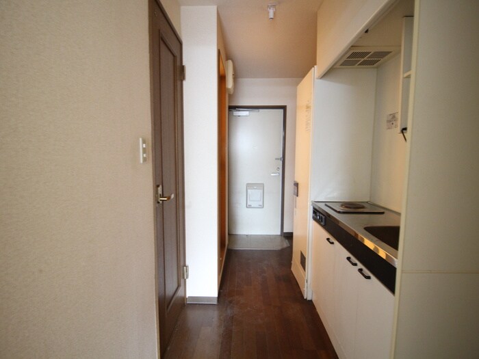 物件内観写真14　(廊下)