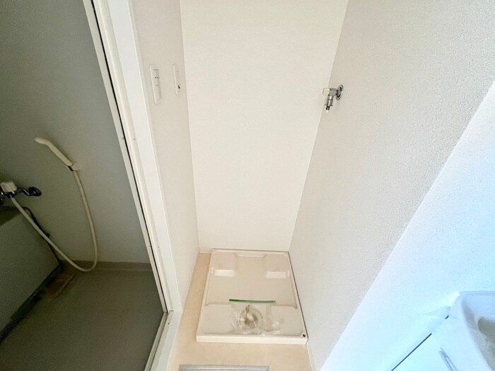 物件内観写真12　(洗濯機置場)