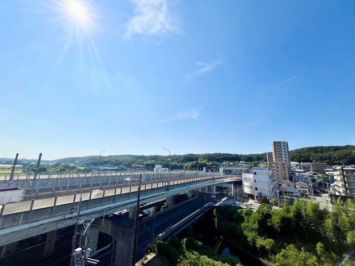 物件内観写真22　(室内からの展望)