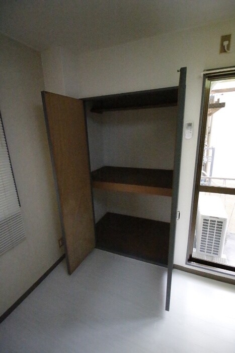 物件内観写真12　(収納)
