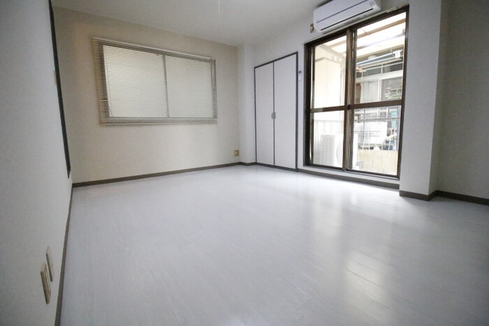 物件内観写真15　(居室)